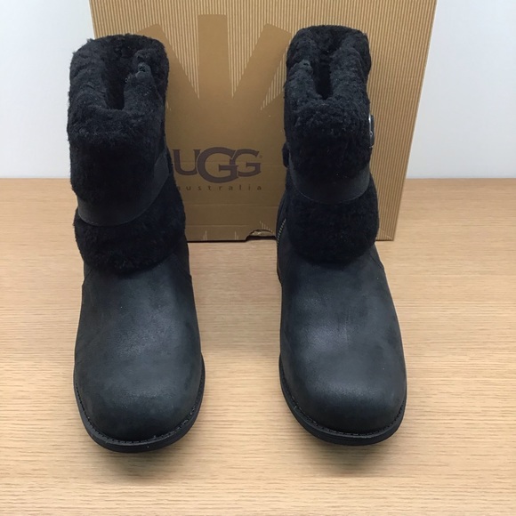 Brand new Authentic UGG Australia Blayre II leather - Picture 2 of 14